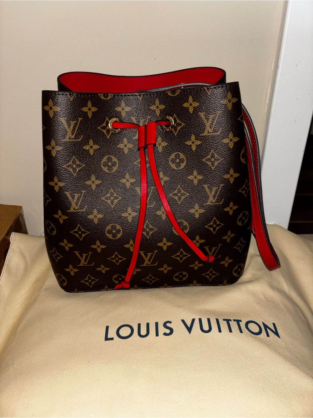 Louis Vuitton Monogram Canvas Red-Trim Bucket Bag Néonoé